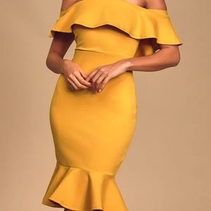 Lulus beautiful yellow dress
